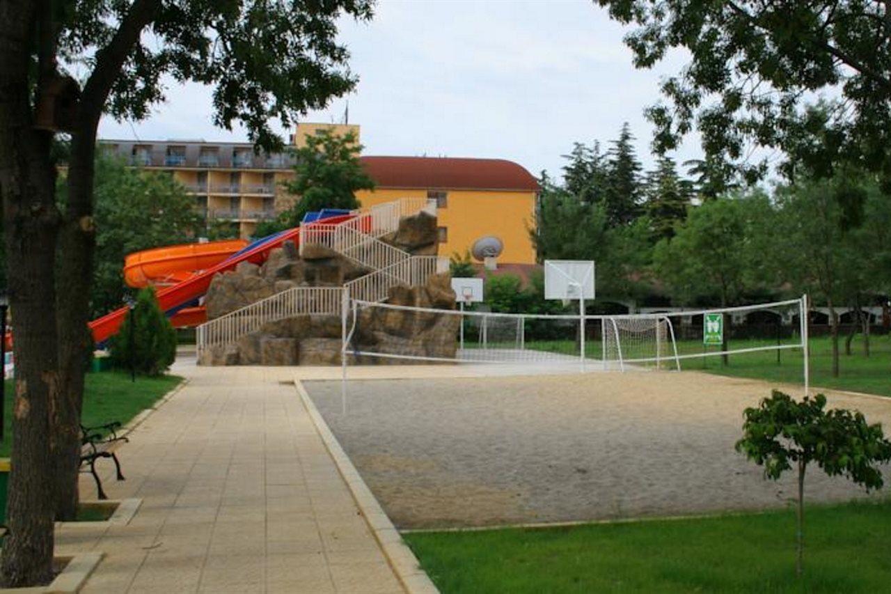 Hotel Iskar & Aquapark Slantchev Briag Extérieur photo