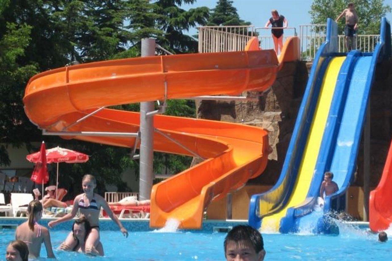 Hotel Iskar & Aquapark Slantchev Briag Extérieur photo