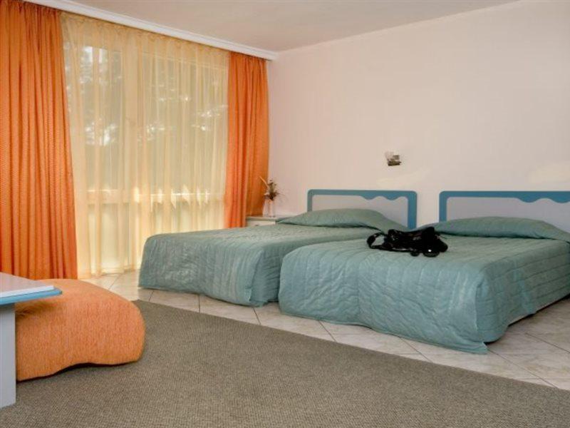 Hotel Iskar & Aquapark Slantchev Briag Extérieur photo