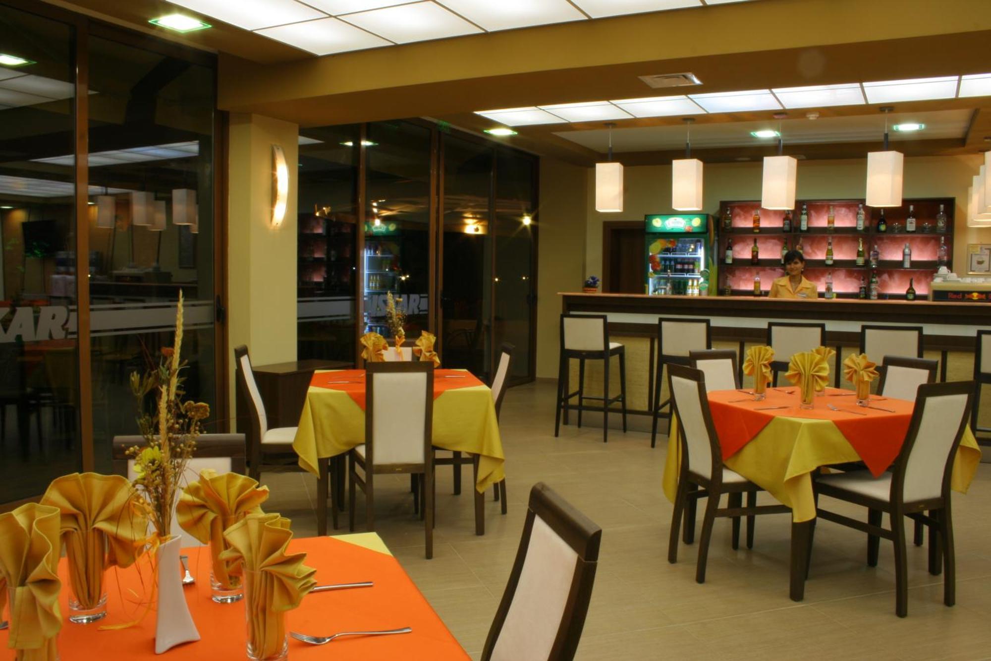 Hotel Iskar & Aquapark Slantchev Briag Extérieur photo