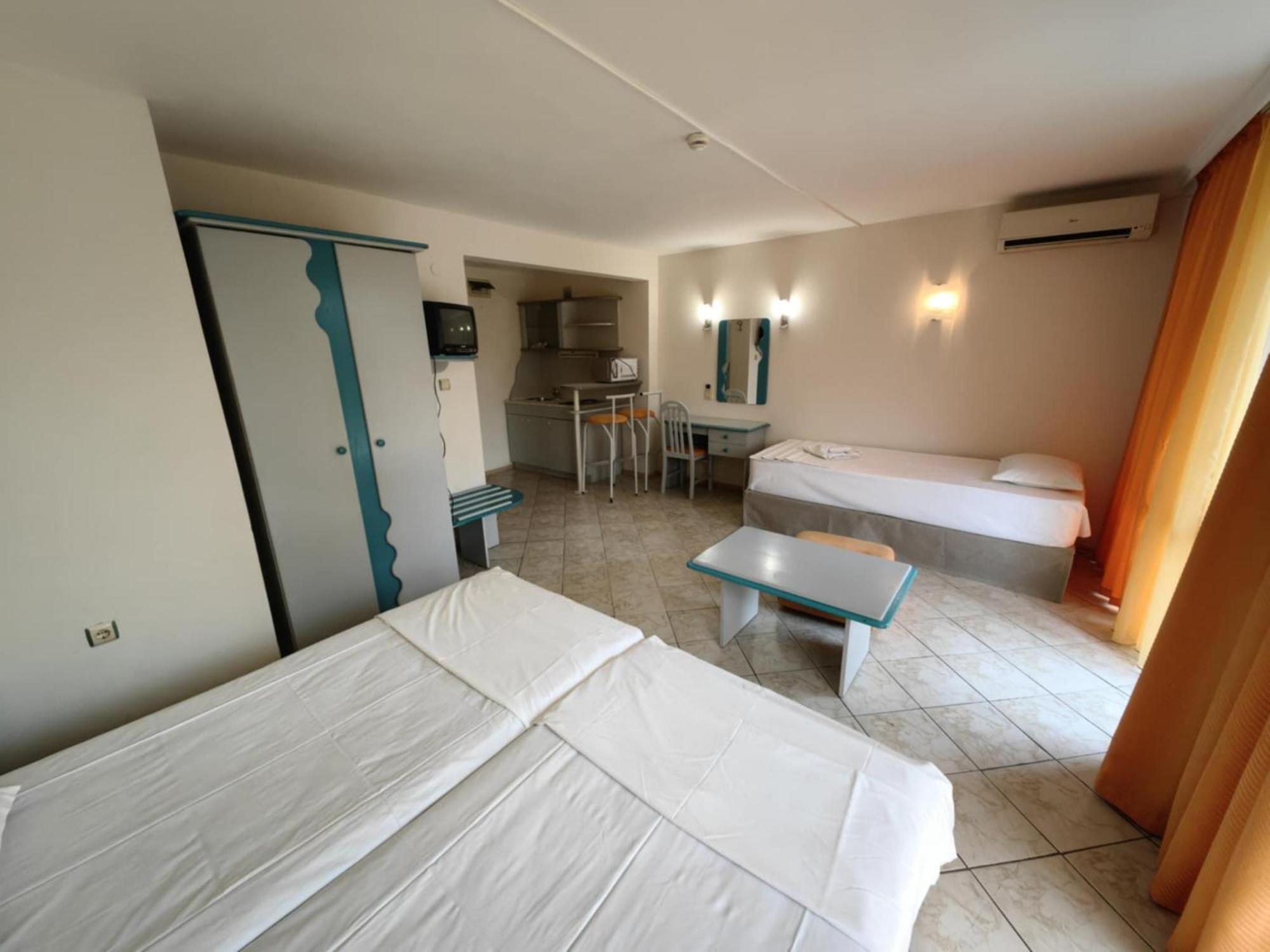Hotel Iskar & Aquapark Slantchev Briag Extérieur photo