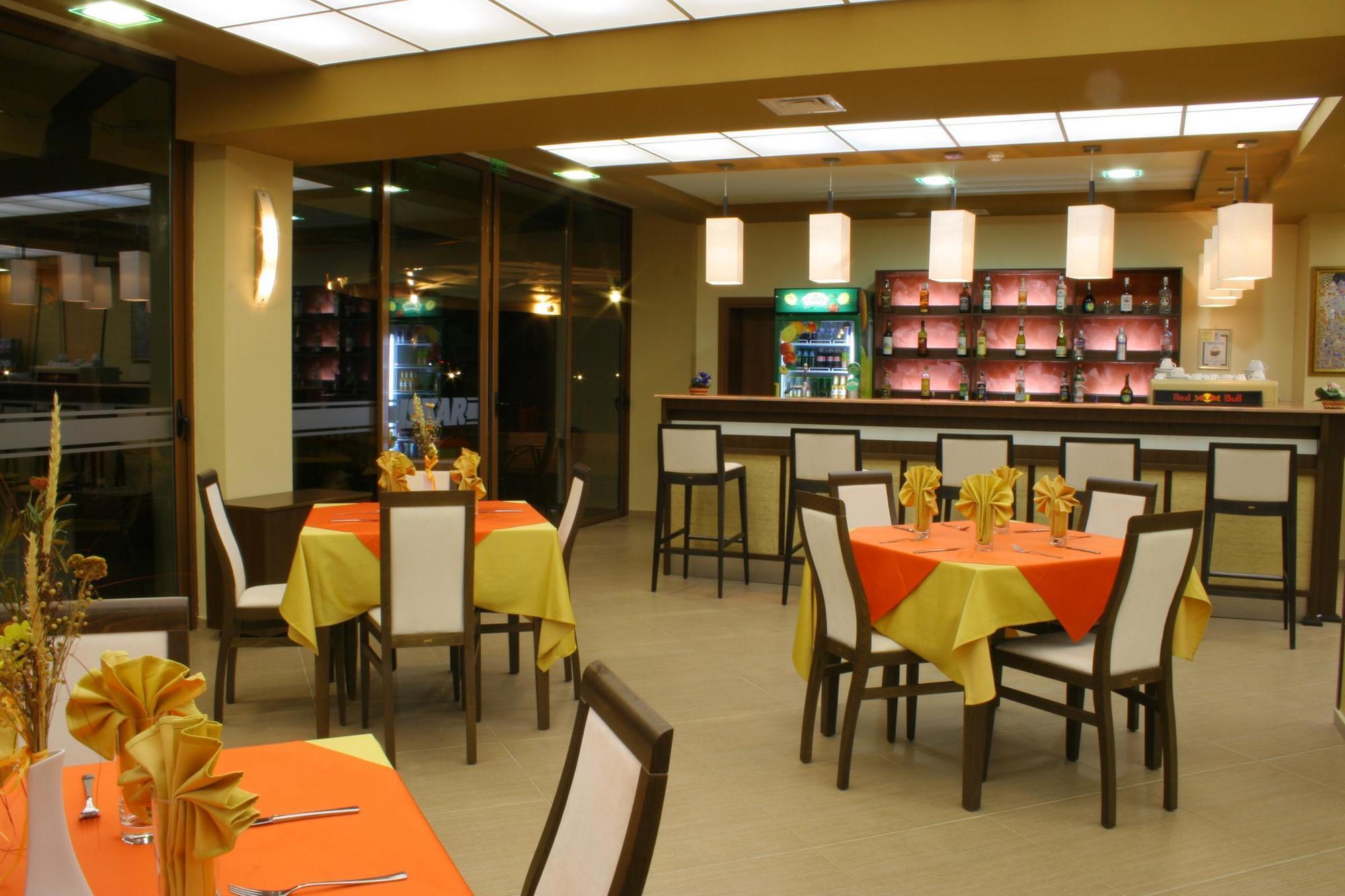 Hotel Iskar & Aquapark Slantchev Briag Extérieur photo