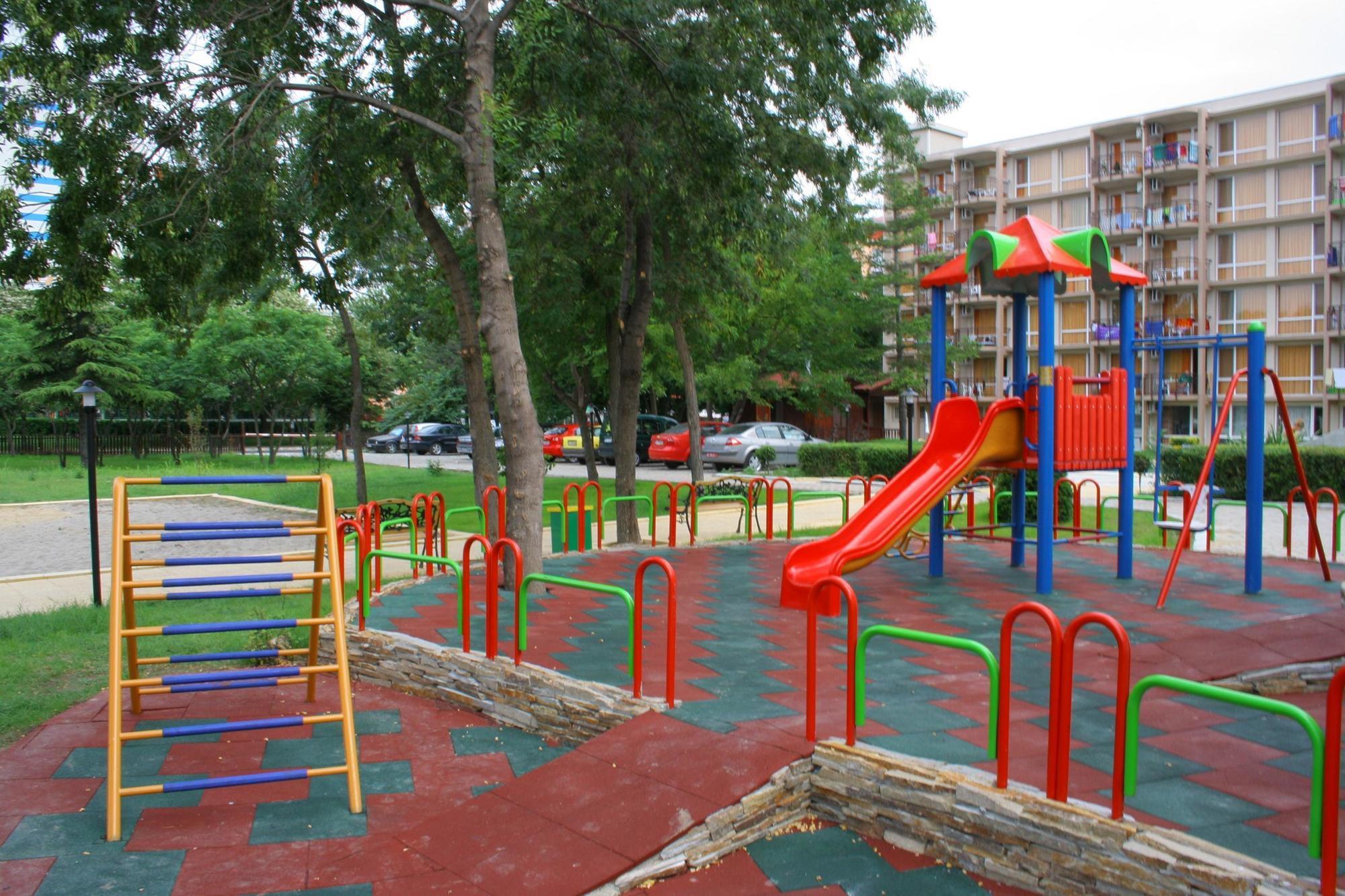 Hotel Iskar & Aquapark Slantchev Briag Extérieur photo